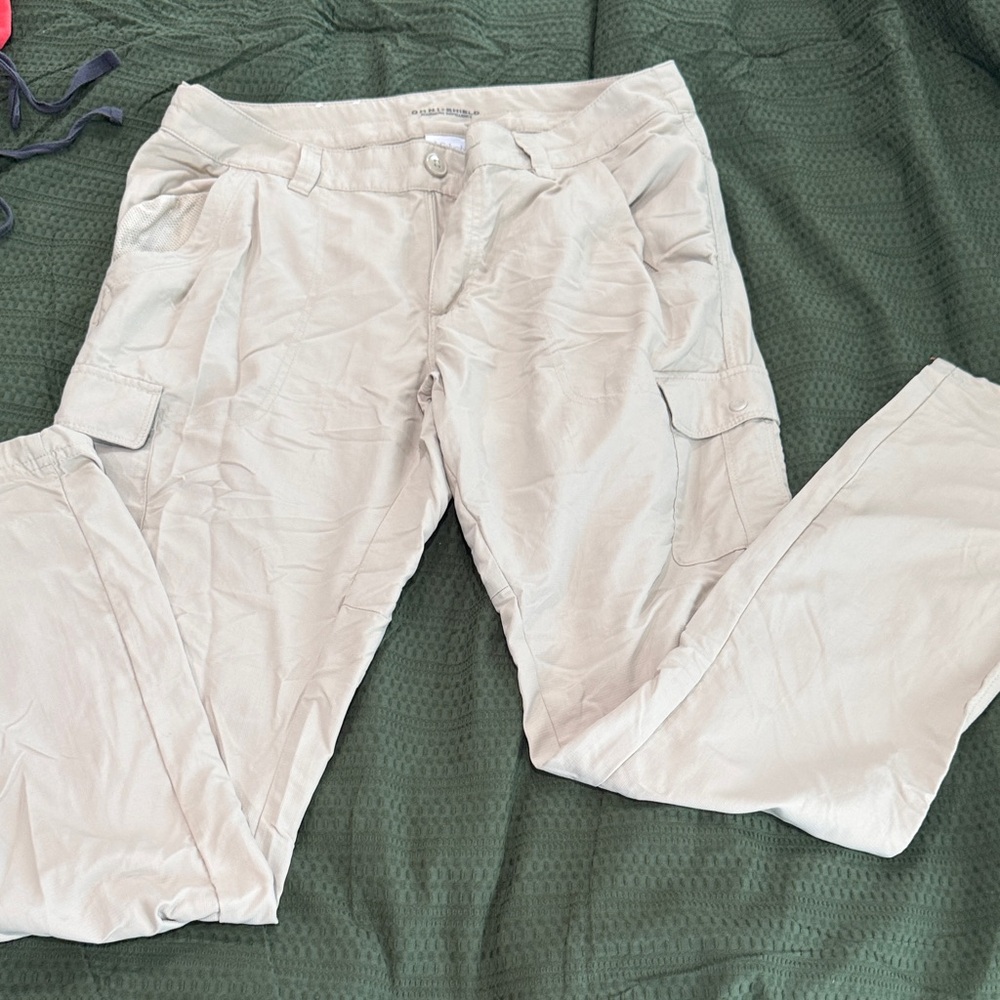 Columbia Women's Light Gray Cargo Pants